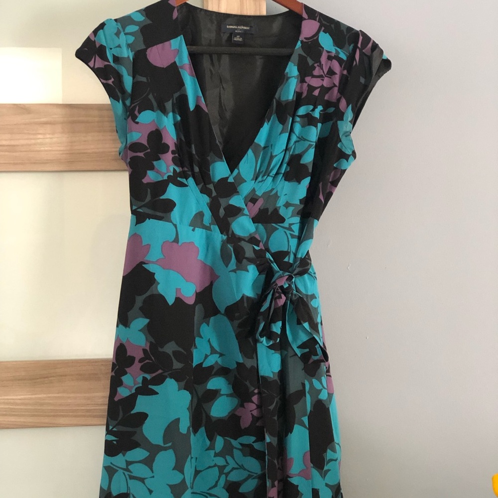 Banana Republic Wraparound top! Size 6P